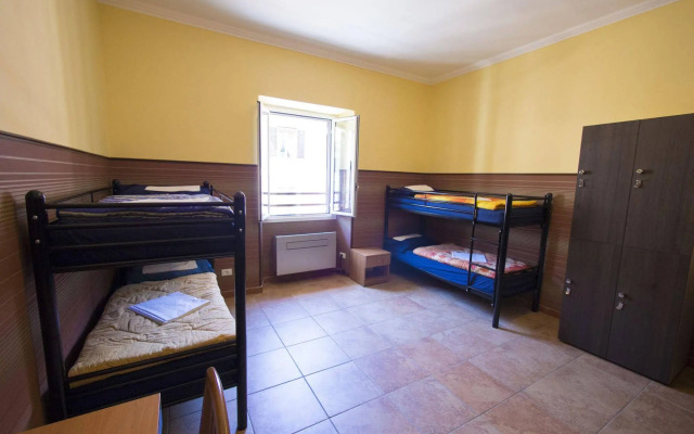 Alessandro Downtown Hostel