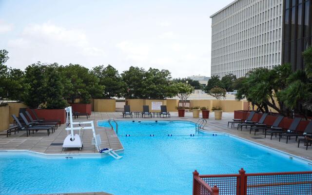 DoubleTree by Hilton Hotel Houston - Greenway Plaza