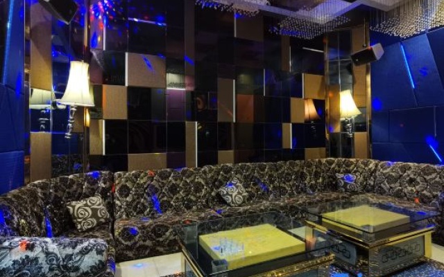 the Peninsula Hotel – Entertainment – Neijiang