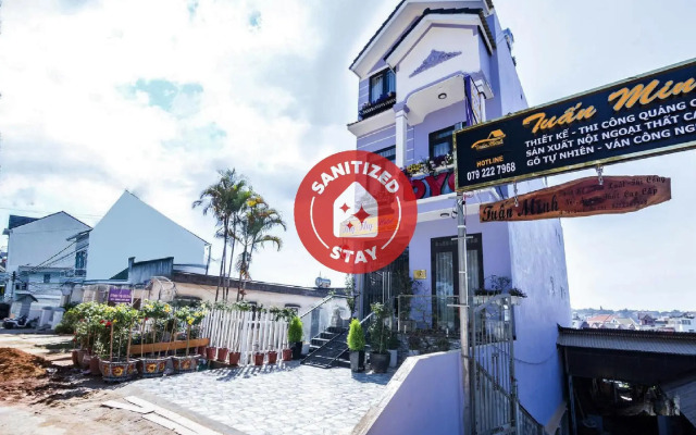 OYO 728 Thy Thy Hotel