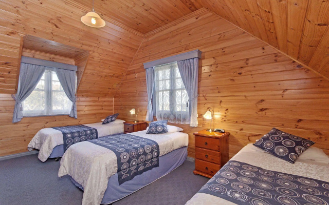 Dunes - elegant beach villa with huge swim spa – Guest Rooms – Port Fairy