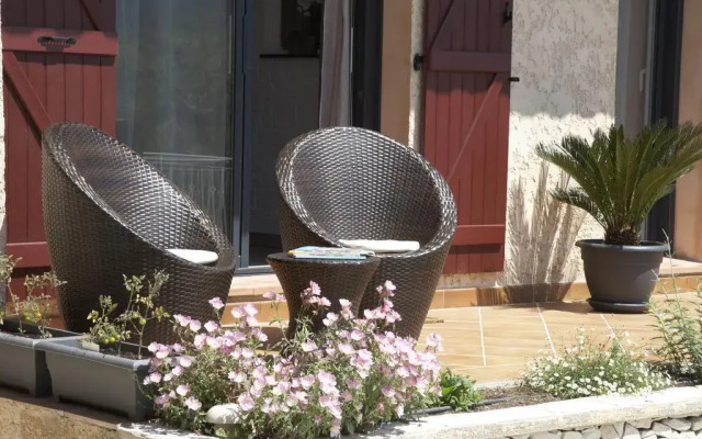 La Demeure Insoupconnée