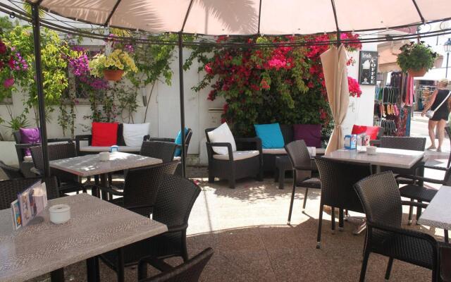 Hotel Antares