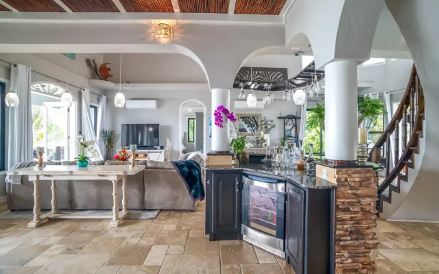 Kairos Villa - Luxury Ocean Front