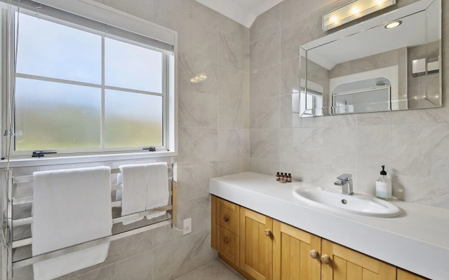 Lakeside Indulgence on Wilmot