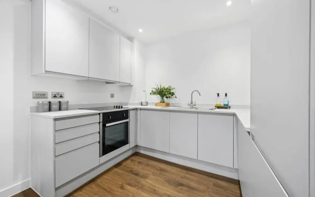 Manchester - Apartment - Sleeps 5 - Parking