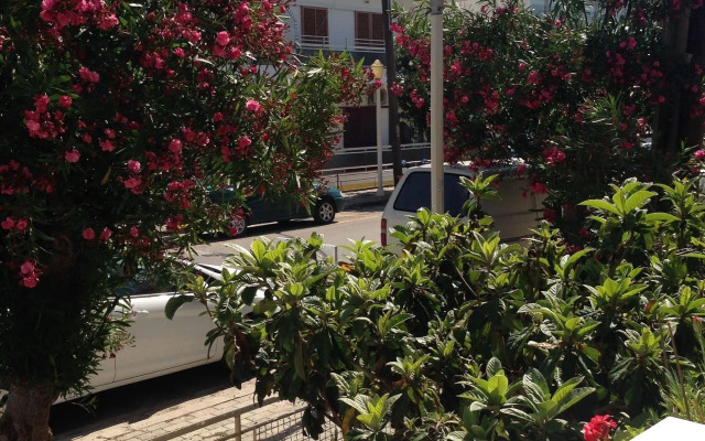 Zefyros Hotel