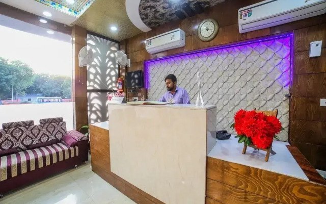 Hotel The Rajfort By OYO Rooms