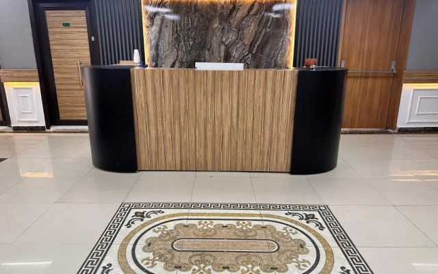 Royal Ezel Hotel