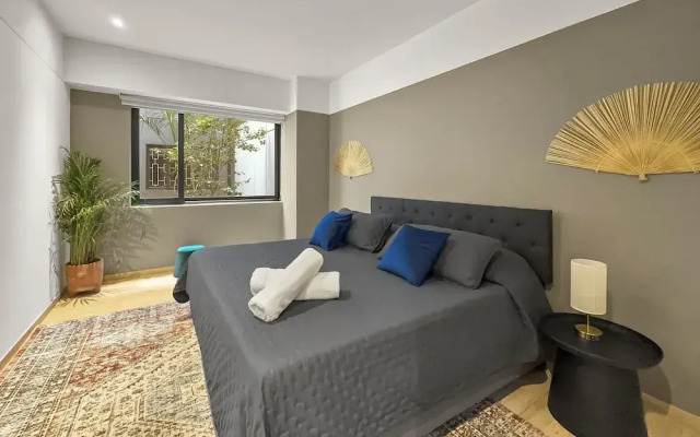 23Gh3 2BR 2.5 Baths with a Private Patio