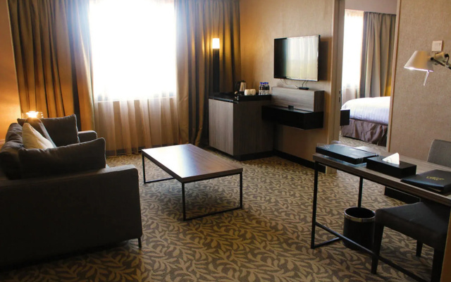 Grand Alora Hotel