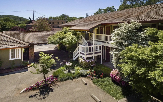 The Jack London Lodge