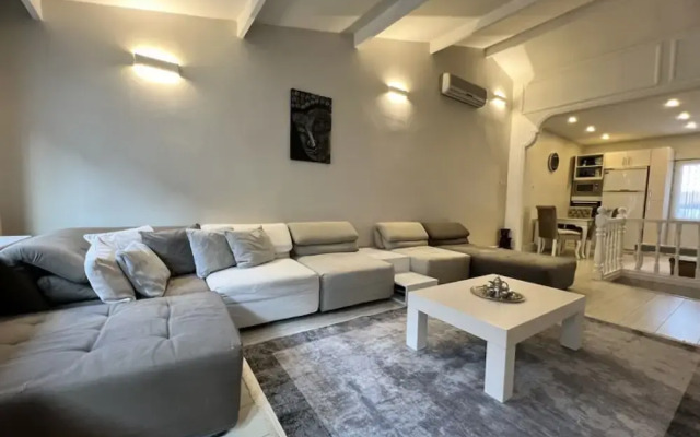 Sleek Flat Close to Osmanbey Metro Station