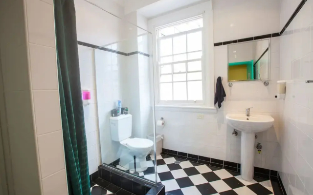 The Village Kings Cross - Hostel