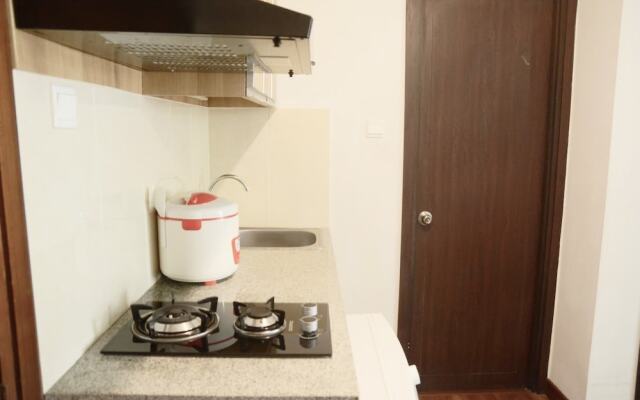 Cozy at Aspen Apartment Near To Mall