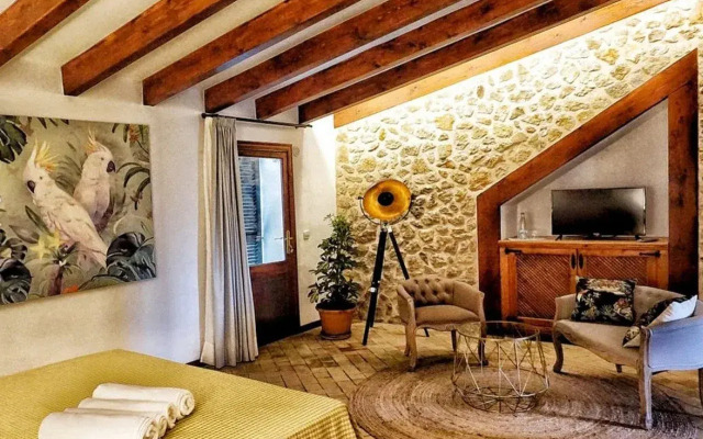 Petit Caimari