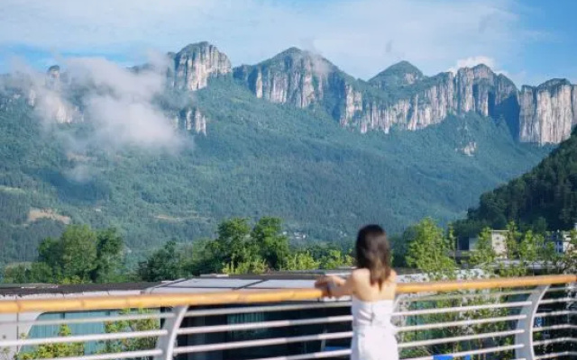 Sanjiafeng · Shiguang Valley | Skycliff Starry Sky Space Cabin Luxury Resort Homestay – People – Enshi Prefecture