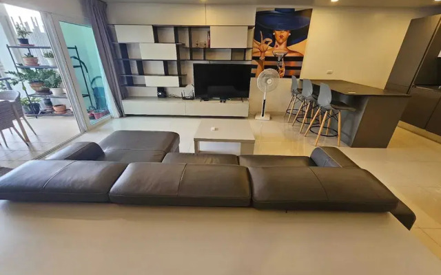 Sunset View Steps from Karon Beach C162