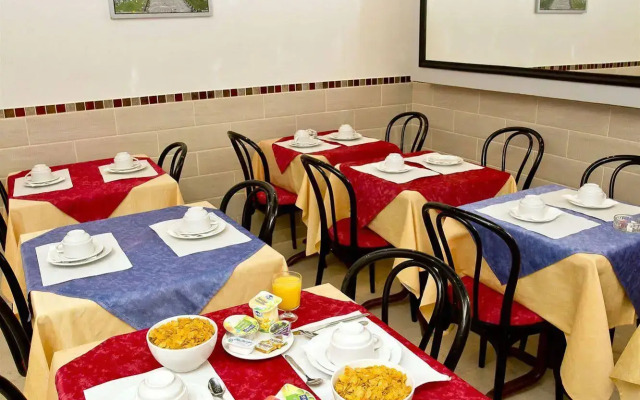 Hipotel Paris Voltaire Bastille