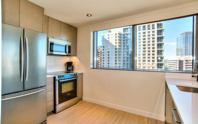 Furnished Apartments on Pine Street