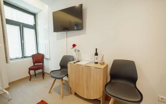 Carmo Residence Porto - S Helena by Vacationy