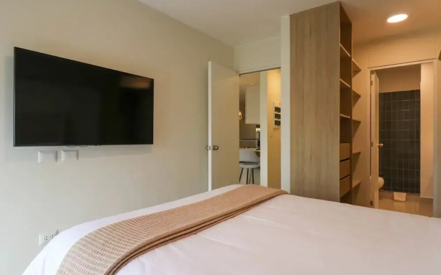 w Extraordinary 2BR With Balcony in Miraflores