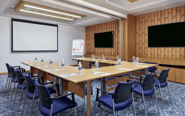 Hilton Garden Inn Muscat Al Khuwair Hotel