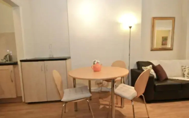 FG Property - Earls Court, Kempsford Gardens Flat A