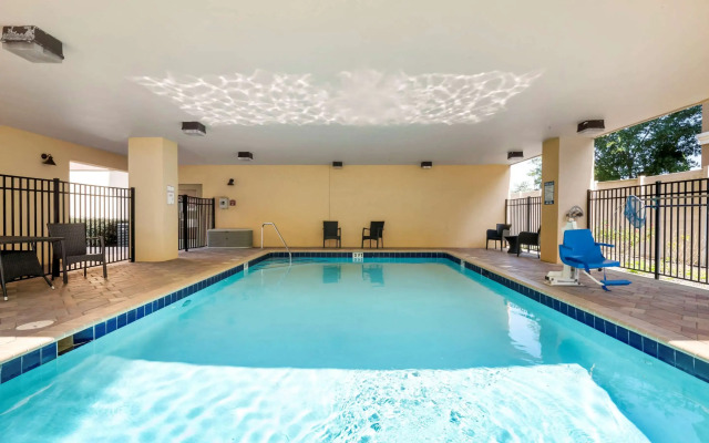 Comfort Suites West Jacksonville
