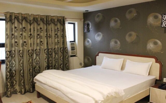 Hotel Rajlaxmi by OYO Rooms