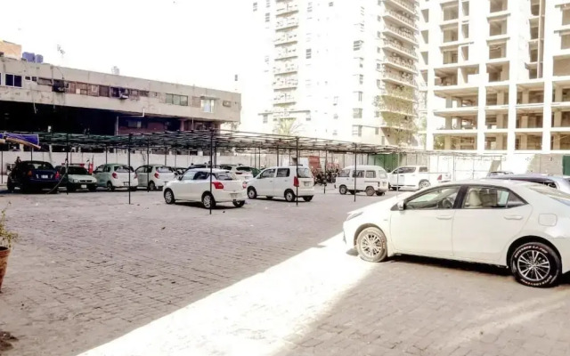 Gulberg Suites