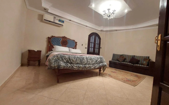 Queen of Pyramids Hotel