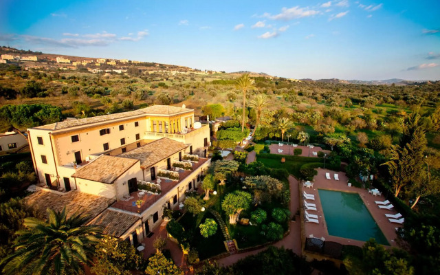 Villa Athena Resort