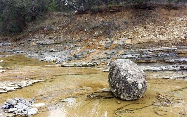 House With 2 Bedrooms in Massillargues-attuech, With Pool Access, Encl