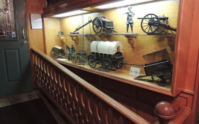 Historic Farnsworth House Inn