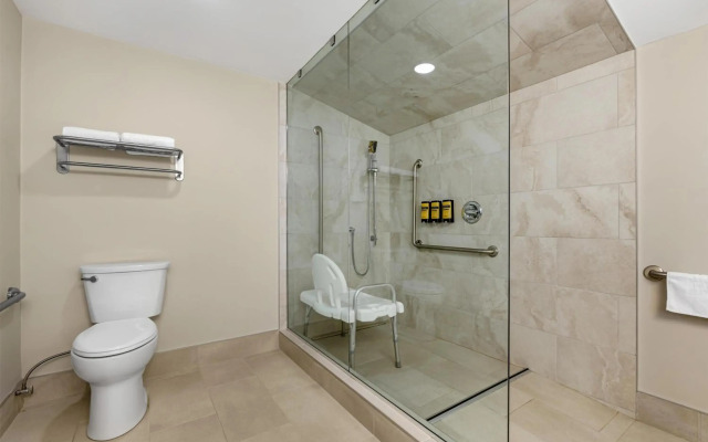 Best Western Plus Baker Street Inn