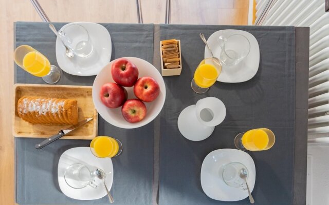 Pozzo Vertical Apartment With Garden and Parking