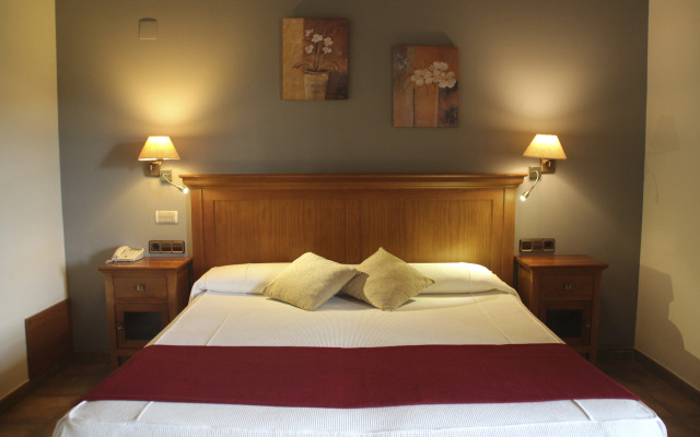 Hotel & Spa Peña Montañesa