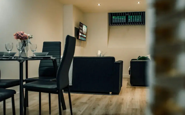 Bv Cosy Basement Apartment At Conditioning House