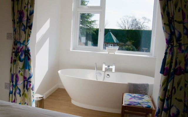 Malvern Holiday Garden Flat
