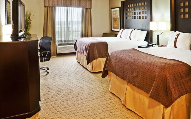 Holiday Inn & Suites Stillwater - University West