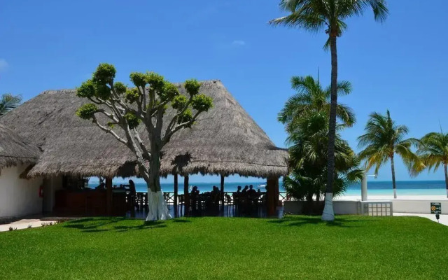Vacation getaway with beach access