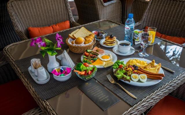 Отель City Avenue