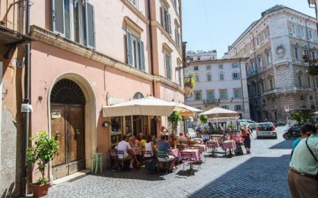 Locazione Turistica Piazza Navona Charming