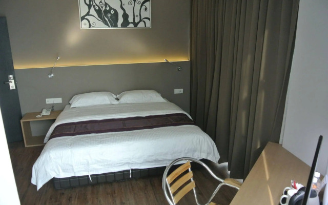 Super 8 Hotel @ Bayan Baru