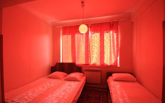 Center Hostel and Tours
