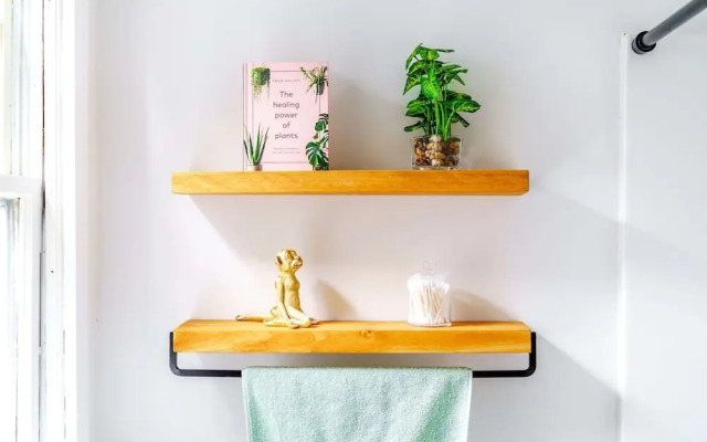 Prime Location Clean Top Rated Free Parking