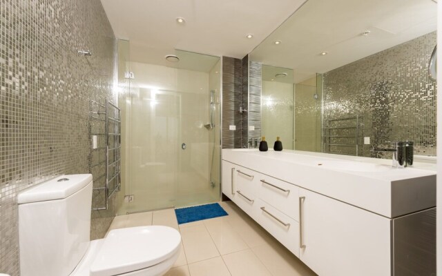 Roomerang at Prima Pearl 58