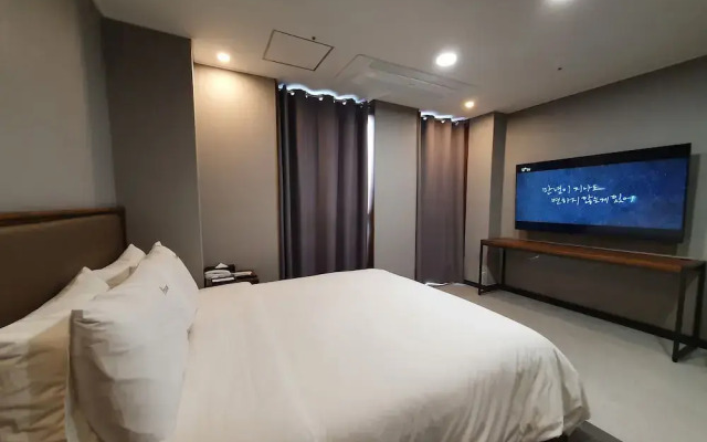 The Muse Hotel & Residence