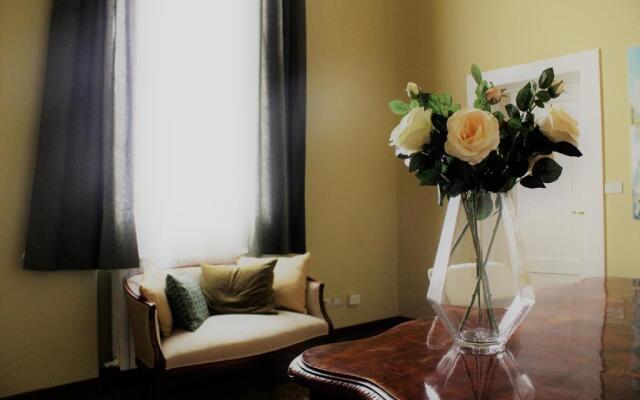 Room & Breakfast H & Ercolani